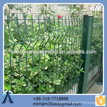 Made in China heißen Verkauf Hot Dip Kunststoff Garten Zaun Panels / 3d gewellten Fechten Platten / geschweißt Kunststoff Garten Zaun Panels